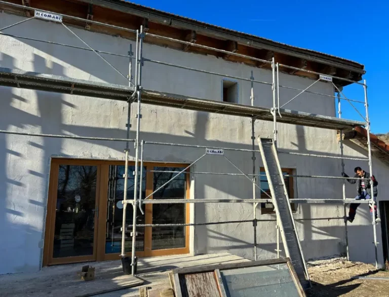 Nos réalisation de ravalement de façade-Isopro63-artisan du batiment-isolation thermique-construction-renovation-travaux peinture-carrelage-enduit décoratif-Thiers-15