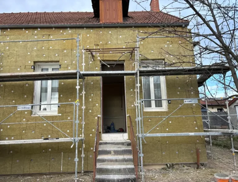 Nos réalisation d'isolation extérieure-Isopro63-artisan du batiment-isolation thermique-construction-renovation-travaux peinture-carrelage-enduit décoratif-Thiers-9